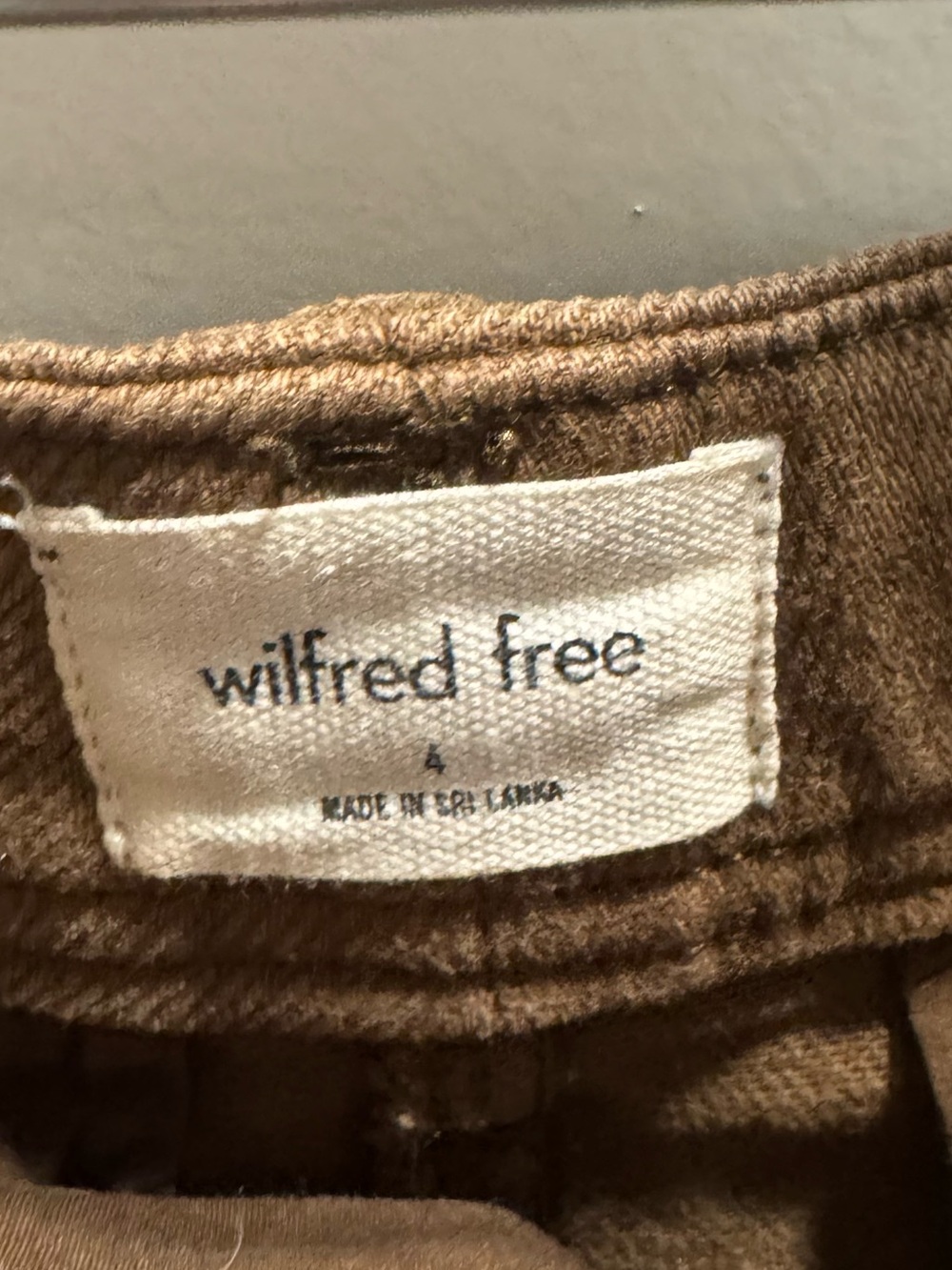 Aritzia Wilfred Free Meave Cargo Pants with Button Flap Pocket - Picture 3 of 7